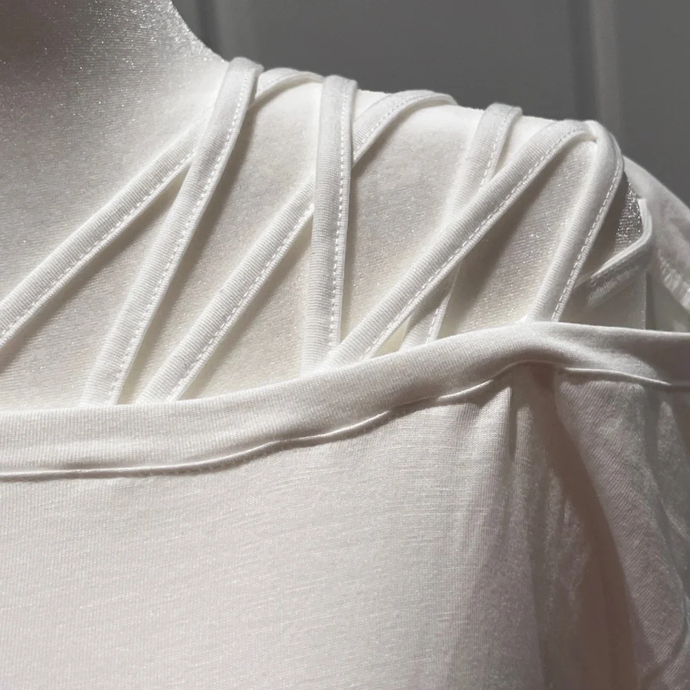 White Off the Shoulder Short Sleeve T-Shirt (NWOT) - Picture 3 of 8